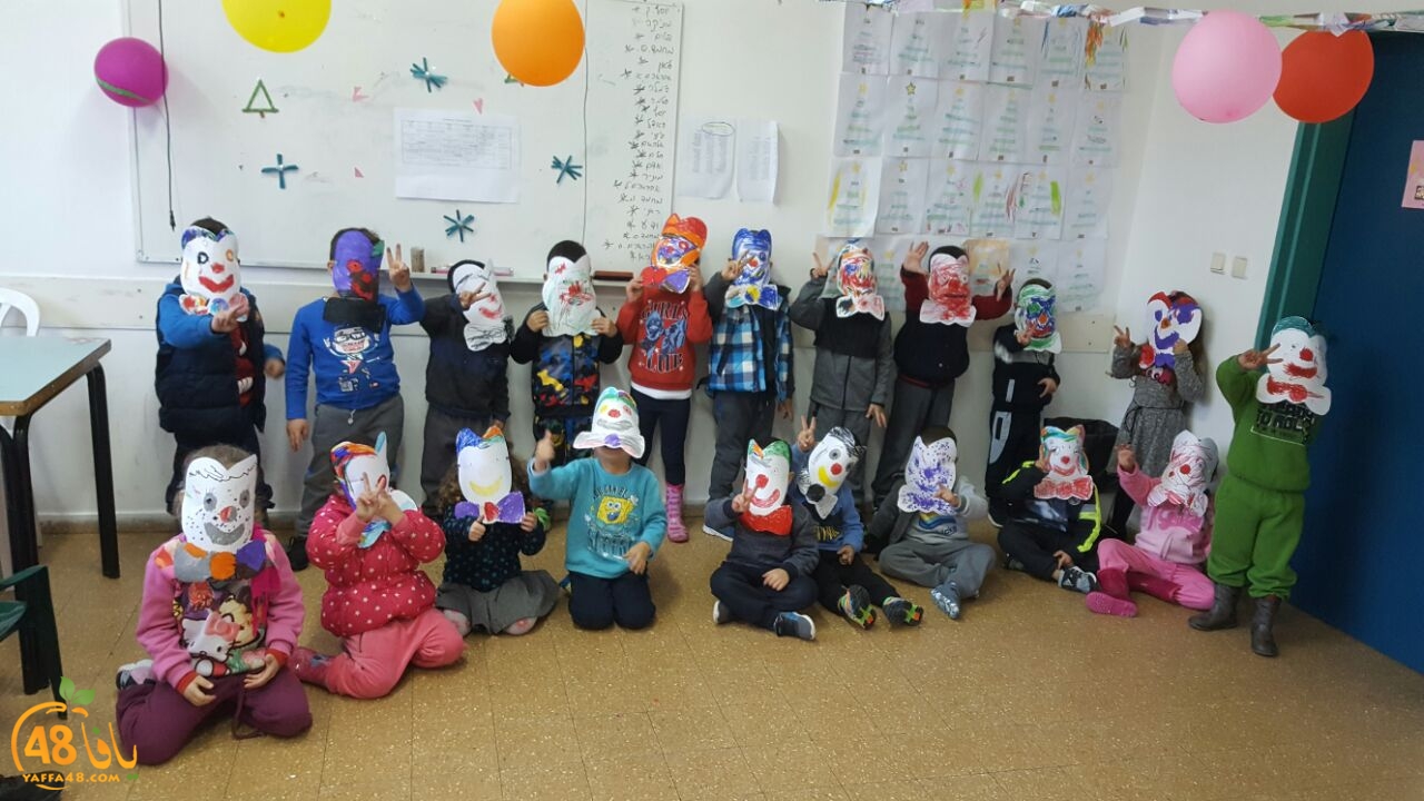 eating jamhriy yaffa (2).jpg